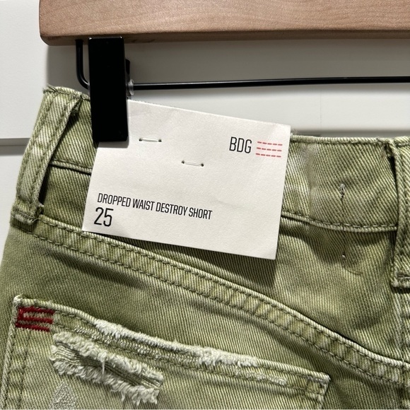 BDG Urban Outfitters Dropped Waist Destroy Short Size 25 - Picture 9 of 9